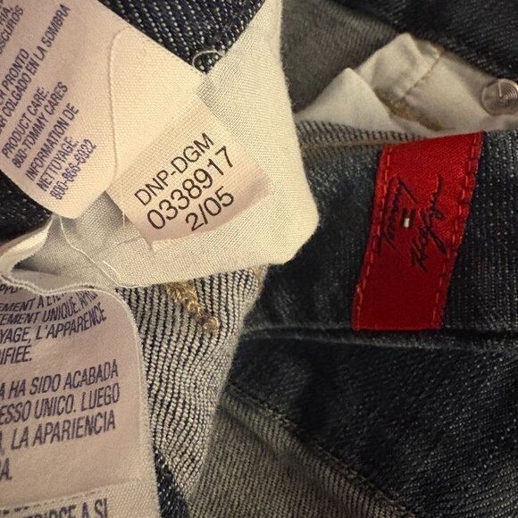 Tommy Hilfiger Womens Vintage Low Rise Capris Jeans‎ Size 6 Blue Y2K Distressed - Picture 8 of 9